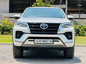 Second Hand Toyota Fortuner 2.8 4x2 AT [2016-2020] in Surat