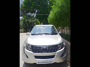 Second Hand Mahindra XUV500 W10 AWD AT in Hyderabad