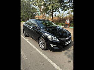 Second Hand Hyundai Verna Fluidic 1.6 CRDi SX Opt AT in Mumbai