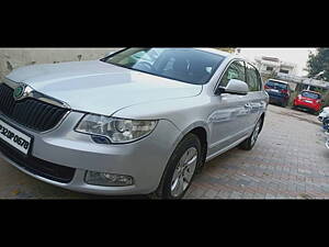 Second Hand Skoda Superb 2.0 TDI PD in Lucknow