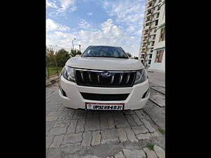 Second Hand Mahindra XUV500 W10 in Lucknow