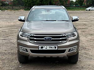 Second Hand Ford Endeavour Titanium 3.2 4x4 AT in Delhi