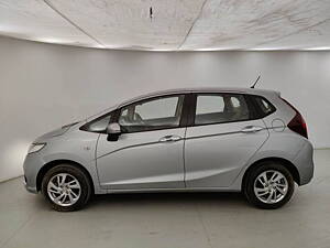 Second Hand Honda Jazz V Petrol in Indore