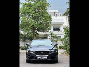 Second Hand Jaguar XE Prestige Diesel in Delhi