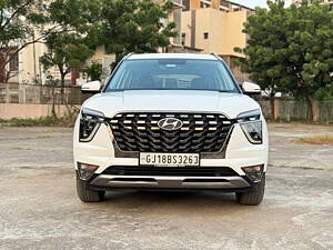 Second Hand Hyundai Alcazar Signature (O) 6 STR 1.5 Diesel AT in Ahmedabad