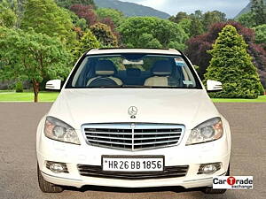 Second Hand Mercedes-Benz C-Class 200 K AT in Delhi