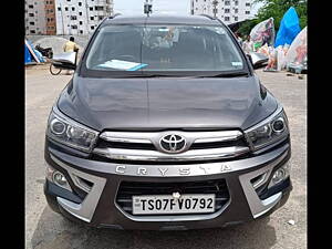 Second Hand Toyota Innova Crysta 2.4 VX 7 STR [2016-2020] in Hyderabad