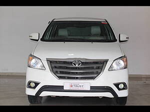 Second Hand Toyota Innova 2.5 GX 8 STR BS-III in Bangalore