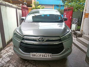 Second Hand Toyota Innova Crysta 2.4 V Diesel in Patna