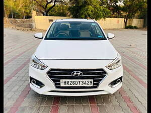 Second Hand Hyundai Verna Fluidic 1.6 VTVT SX Opt AT in Delhi