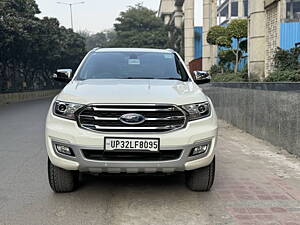 Second Hand Ford Endeavour Titanium Plus 2.2 4x2 AT in Ghaziabad
