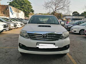 Second Hand Toyota Fortuner 4x2 AT in Mumbai