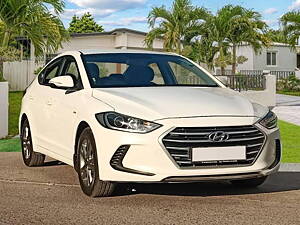 Second Hand Hyundai Elantra 2.0 S MT in Delhi