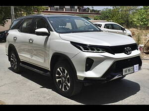 Second Hand Toyota Fortuner 4X2 AT 2.8 Legender in Gurgaon