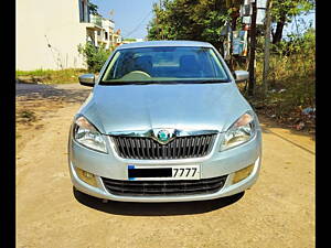 Second Hand Skoda Rapid Ambition 1.6 TDI CR MT in Raipur