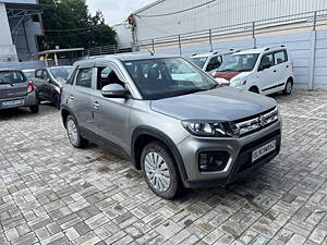 Second Hand Maruti Suzuki Vitara Brezza LXi in Delhi