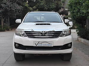 Second Hand Toyota Fortuner 3.0 4x2 AT in Hyderabad