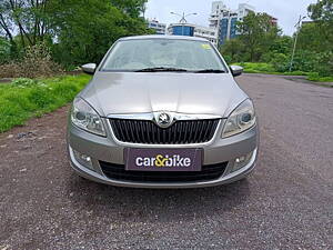 Second Hand Skoda Rapid 1.6 MPI Style Plus AT in Navi Mumbai