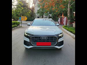 Second Hand Audi Q8 Celebration in Delhi