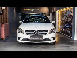 Second Hand Mercedes-Benz CLA 200 Petrol Sport in Delhi