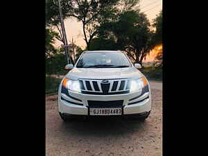 Second Hand महिंद्रा XUV500 w8 एडब्ल्यूडी in खेड़ा