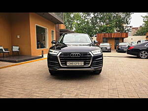 Second Hand Audi Q5 40 TDI Premium Plus in Delhi