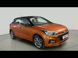 Second Hand Hyundai Elite i20 Sportz Plus 1.2 Dual Tone in Delhi