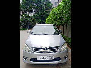 Second Hand Toyota Innova 2.5 EV PS 7 STR BS-IV in Hyderabad