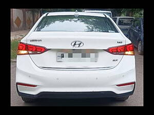 Second Hand Hyundai Verna 1.6 VTVT SX in Delhi