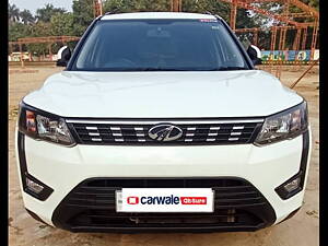 Second Hand Mahindra XUV300 W6 1.5 Diesel in Kanpur