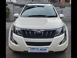 Second Hand Mahindra XUV500 W10 in Kolkata