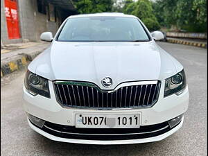 Second Hand Skoda Superb Elegance 1.8 TSI MT in Delhi