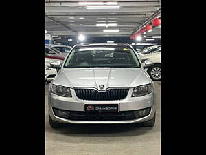 Second Hand Skoda Octavia Style 1.8 TSI AT in Mumbai