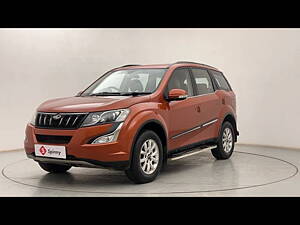 Second Hand Mahindra XUV500 W10 in Pune