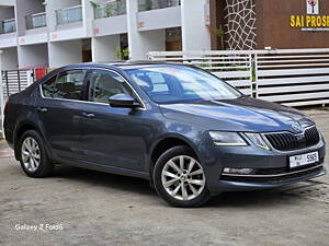 Second Hand Skoda Octavia 2.0 TDI L&K in Nashik