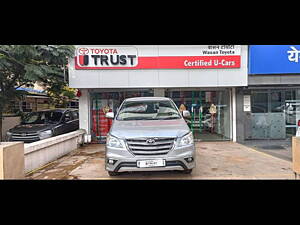 Second Hand Toyota Innova 2.5 VX BS IV 8 STR in Mumbai