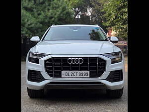 Second Hand Audi Q8 Celebration in Delhi