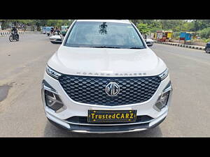 Second Hand MG Hector Plus Sharp 2.0 Diesel Turbo MT 6-STR in Lucknow