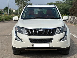 Second Hand Mahindra XUV500 [2015-2018] W10 in Sirsa