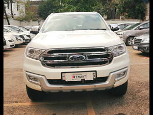 Second Hand Ford Endeavour Titanium 3.2 4x4 AT in Mumbai