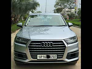 Second Hand ఆడి q7 45 tdi ప్రీమియం ప్లస్ in ఢిల్లీ