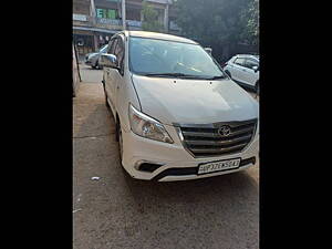 Second Hand Toyota Innova 2.5 G 7 STR BS-IV in Lucknow