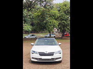 Second Hand Skoda Superb L&K TDI AT in Kolhapur