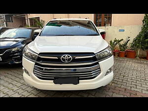 Second Hand Toyota Innova Crysta 2.8 GX AT 7 STR [2016-2020] in Bangalore