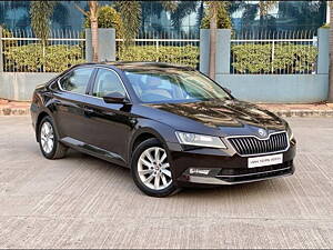 Second Hand Skoda Superb L&K TDI AT in Pune