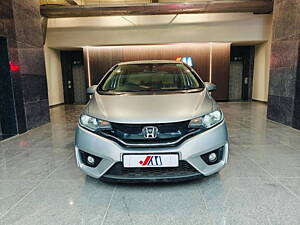 Second Hand Honda Jazz V AT Petrol in Ahmedabad