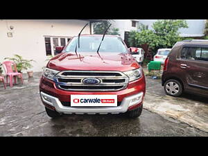 Second Hand Ford Endeavour Trend 3.2 4x4 AT in Dehradun