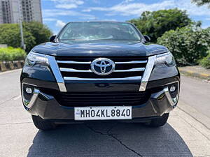 Second Hand Toyota Fortuner 2.8 4x4 AT in Mumbai