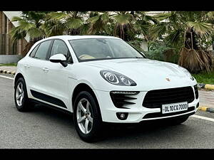 Second Hand Porsche Macan Turbo in Delhi