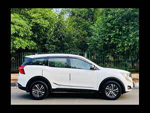 Second Hand மஹிந்திரா  xuv700 ax 3 பெட்ரோல் ஏடீ 5 சீட்டர் [2021] in டெல்லி